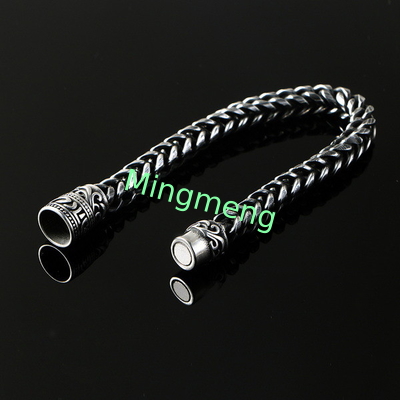 Braccialetto maschile in acciaio inossidabile con fascia magnetica a superfici retro, accessorio alla moda