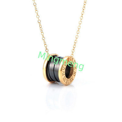 Collare in acciaio inossidabile, lusso leggero, collare di clavicola di fascia alta, temperamento, design di fascia alta femminile, catena di clavicola, nuovo stile