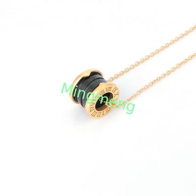 Collare in acciaio inossidabile, lusso leggero, collare di clavicola di fascia alta, temperamento, design di fascia alta femminile, catena di clavicola, nuovo stile