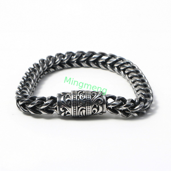 Braccialetto maschile in acciaio inossidabile con fascia magnetica a superfici retro, accessorio alla moda