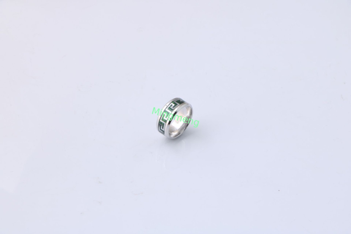Anello in acciaio di titanio personalizzato per uomini e donne